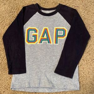 Baby GAP long-sleeve tee shirt EUC size 4t